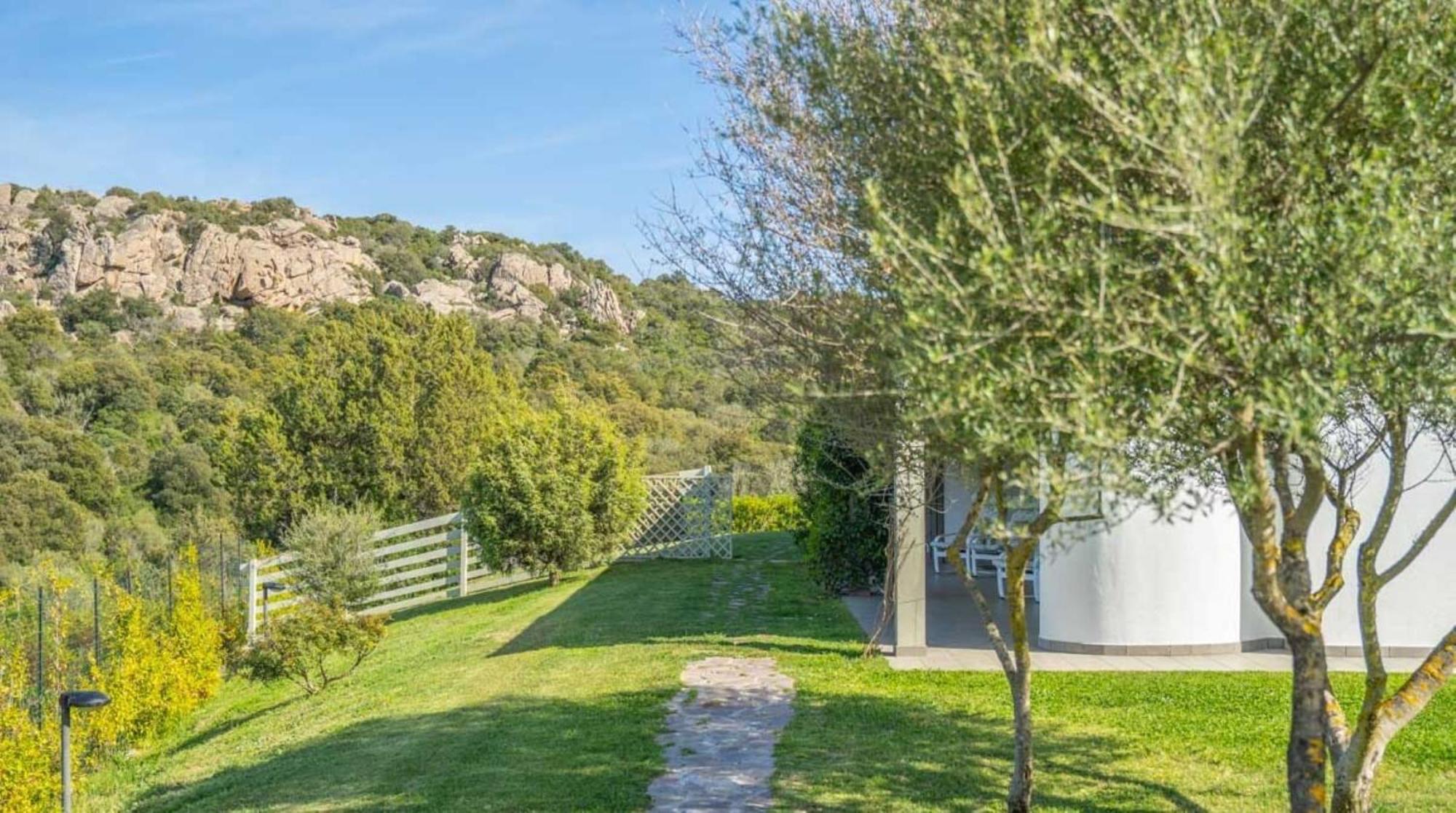 Spartaco Eco Retreat San Pantaleo Sole Ruiu ภายนอก รูปภาพ